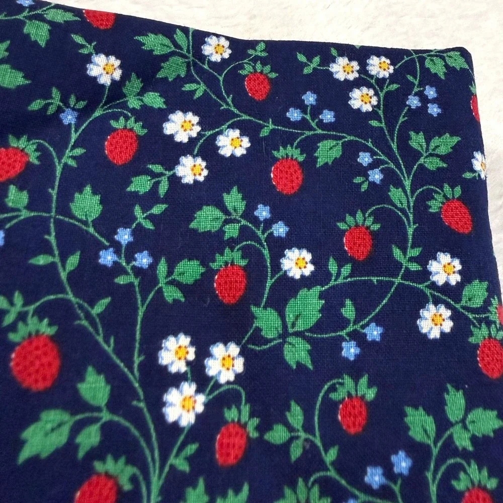 VTG Navy Blue Strawberry Floral 100% Cotton Bandana Scarf Headwrap Ascot Summer